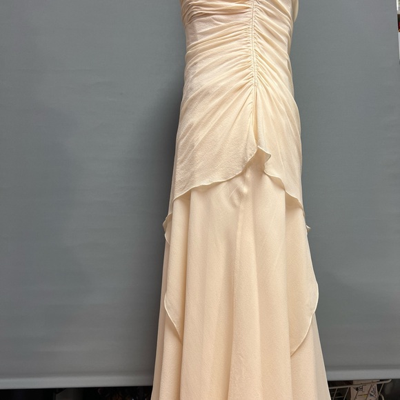 Bloomingdale’s vintage Silk Chiffon Cocktail length dress. Ivory, Sz 8, 39lng - Picture 3 of 7